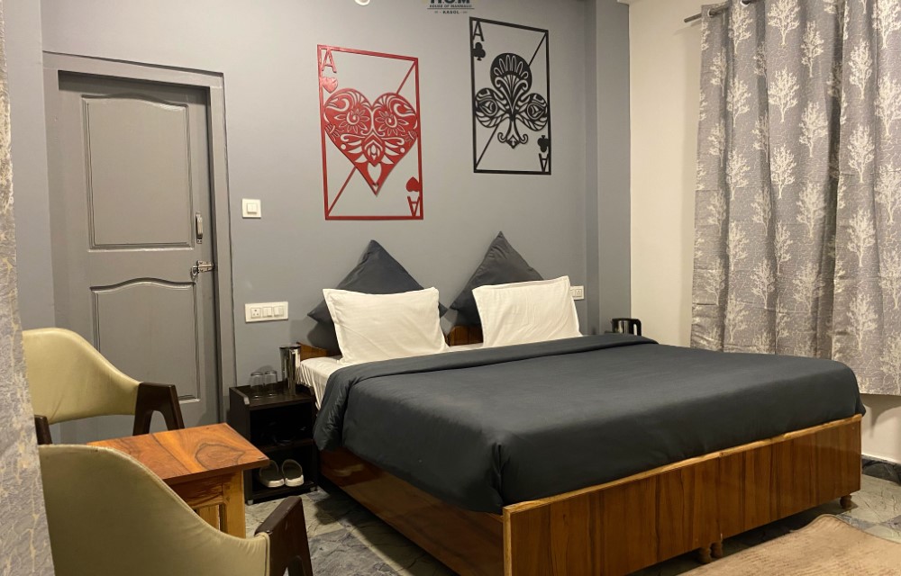 ROOMS_NAME