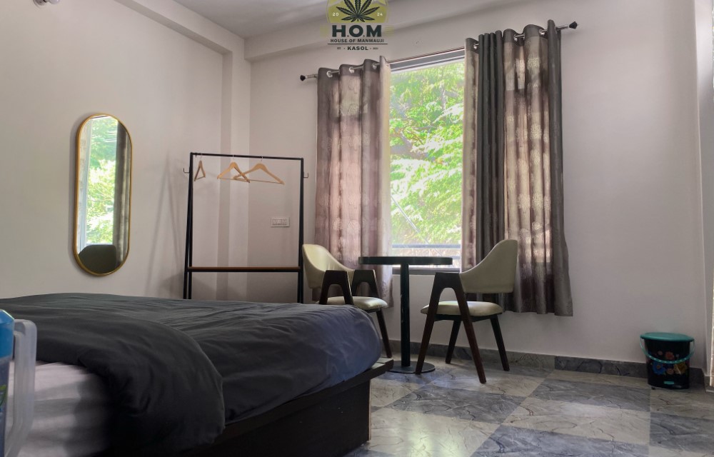 HOM House of ManMauji Riverside Kasol